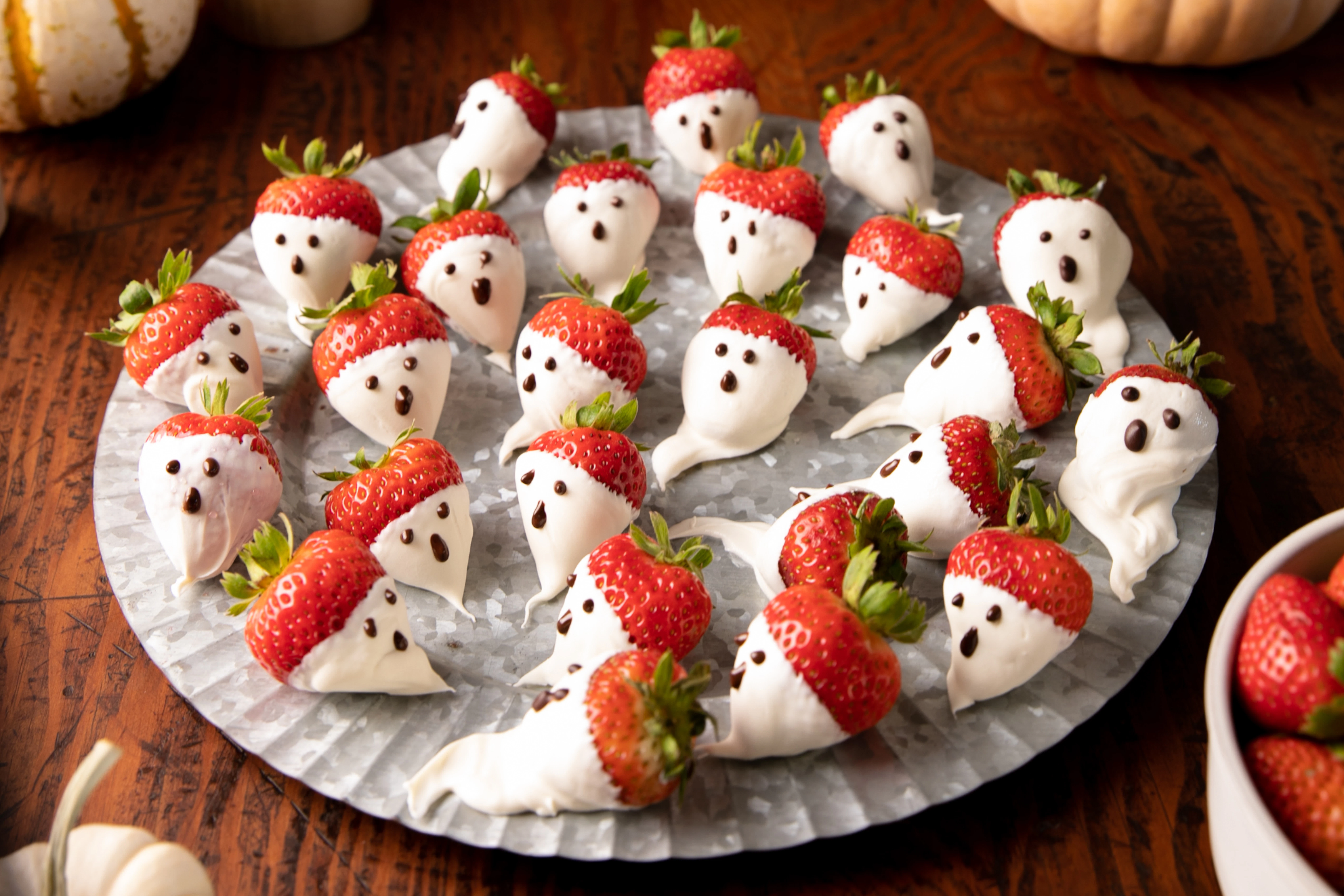Strawberry Chocolate Ghosts