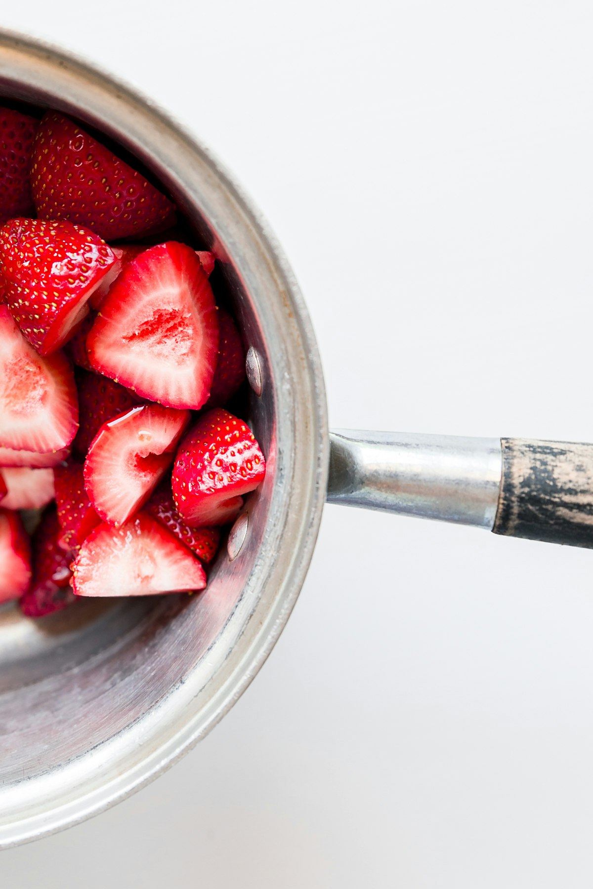 No Bake Mini Vegan Strawberry Cheesecakes